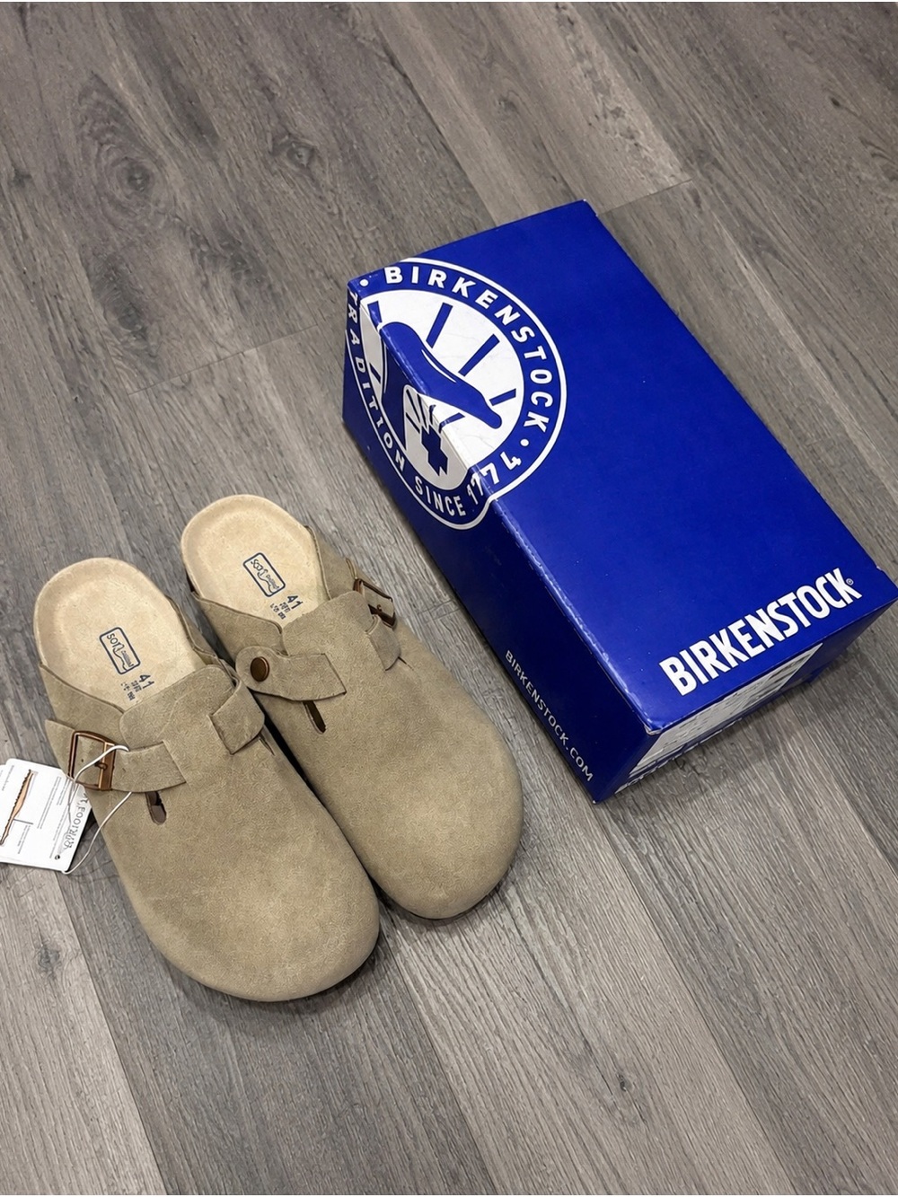 Birkenstock Boston Clogs Beige